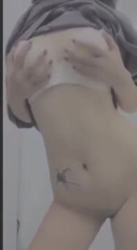 Học Sinh Cấp 3 Rên Rỉ Khi Bạn Trai Nhẹ Nhàng Địt Trong Công Viên