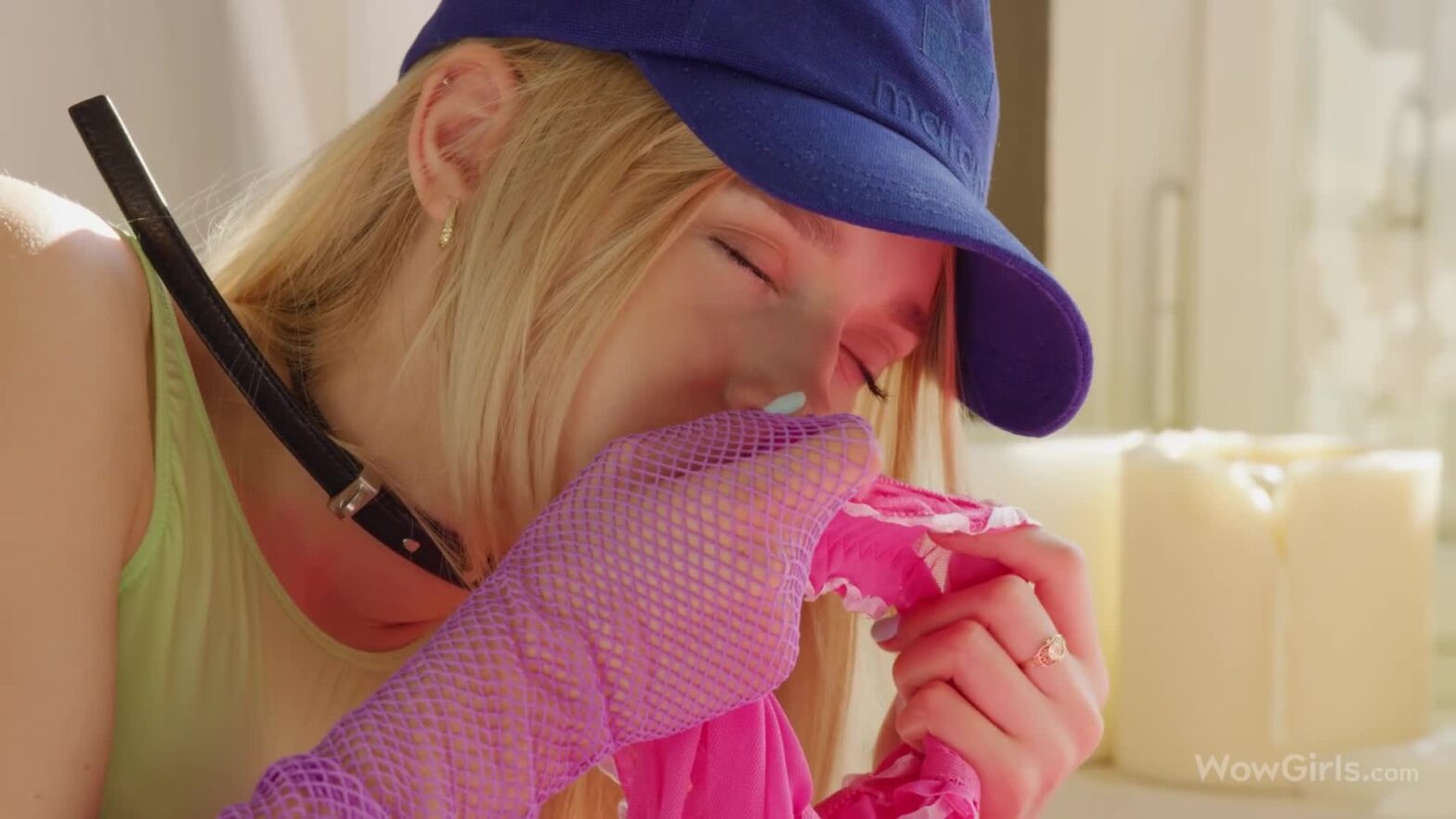 Bố Chồng Địt Con Dâu Đến Tê Lồn Trong Phòng Con Trai Vừa Mới Đi Công Tác